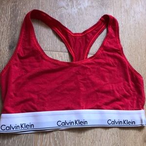 RED CALVIN KLEIN BRALETTE